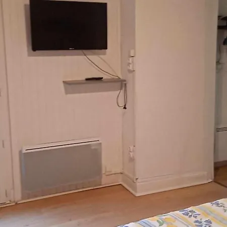 Cosy A Les Bains 30 M² Parking Apartment
