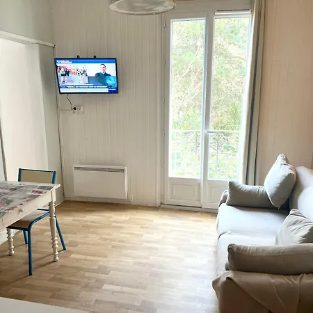 Apartment Cosy A Les Bains 30 M² Parking